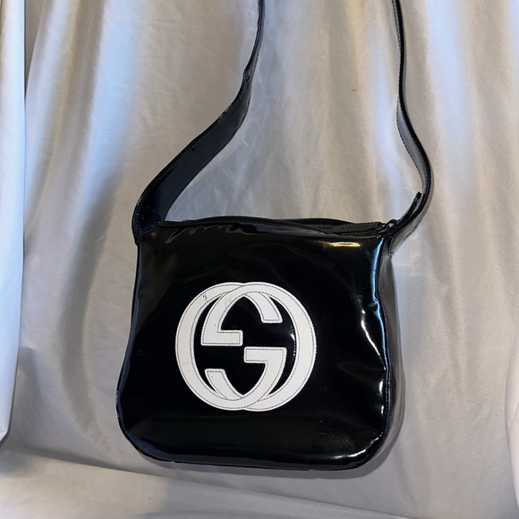 Vintage Patent Leather Gucci shoulder bag with White GG! - Picture 2 of 8